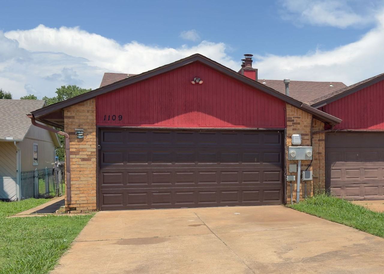 1109 Dustin Dr - Photo 3 of 22