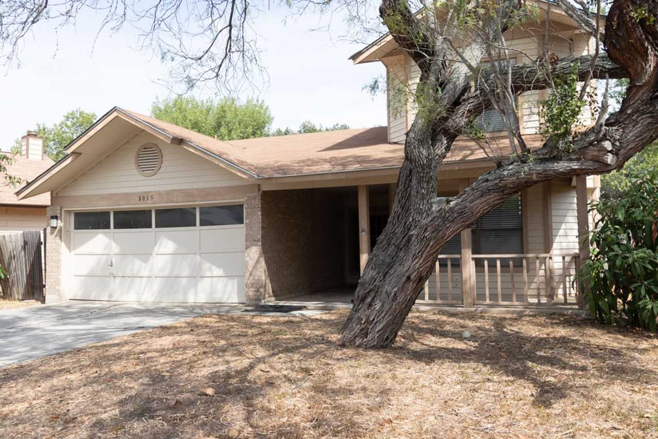 8015 Wayword Trl - Photo 3 of 16