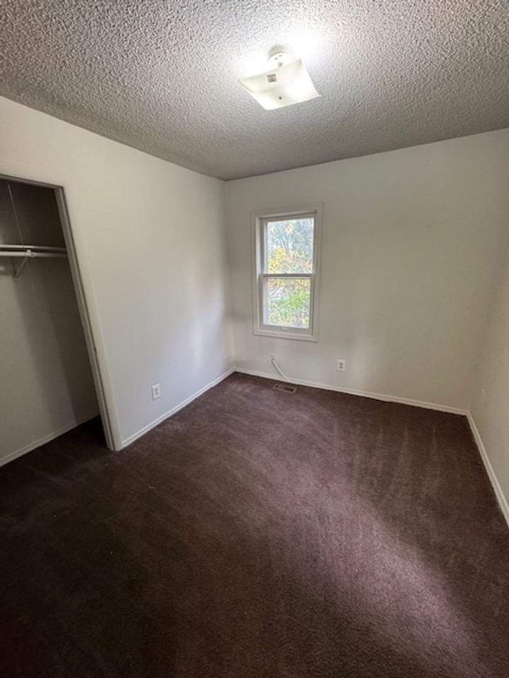 1344 Huestis Ave - Photo 6 of 8