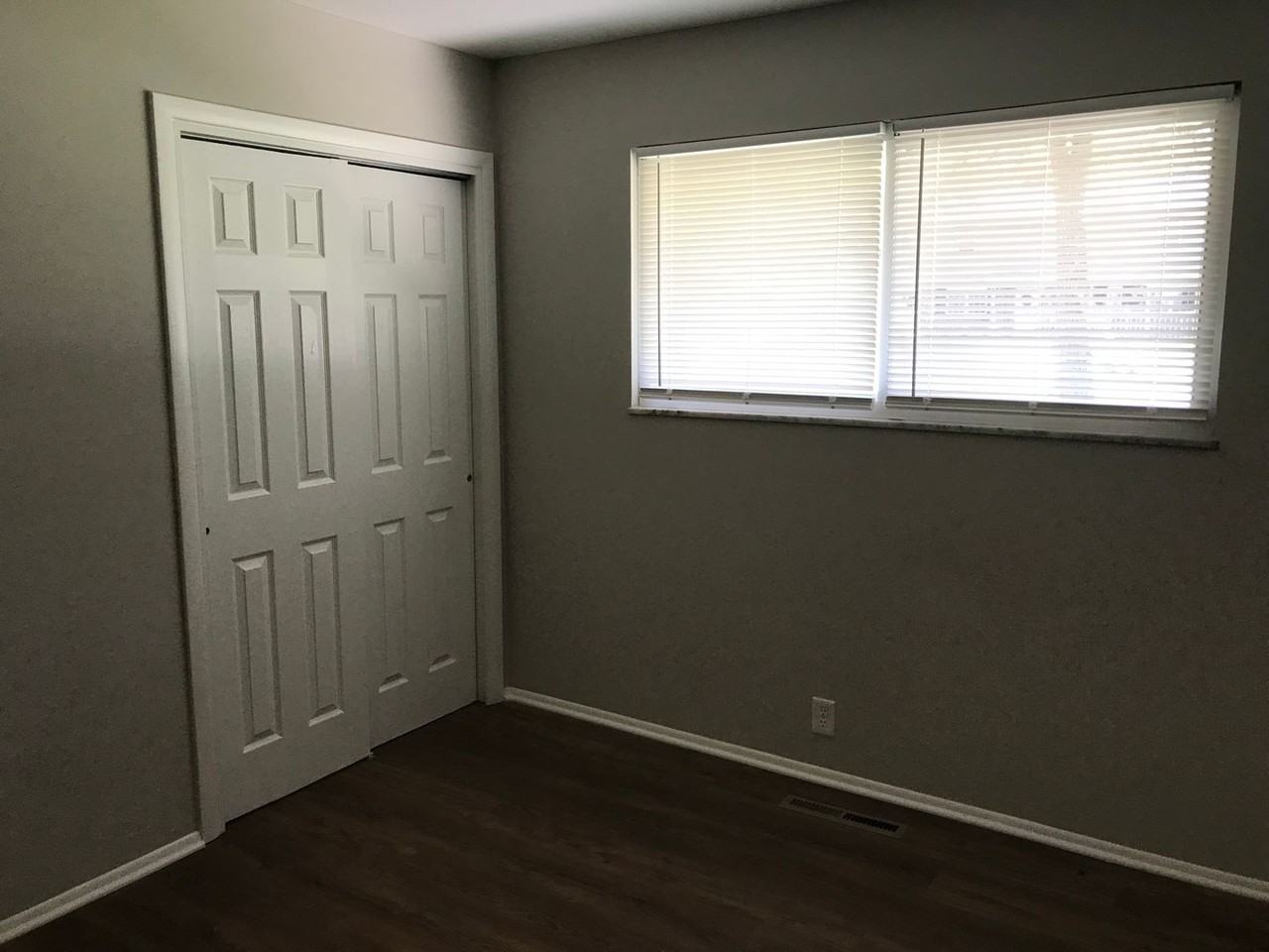 8055 Stafford Ct - Photo 2 of 13