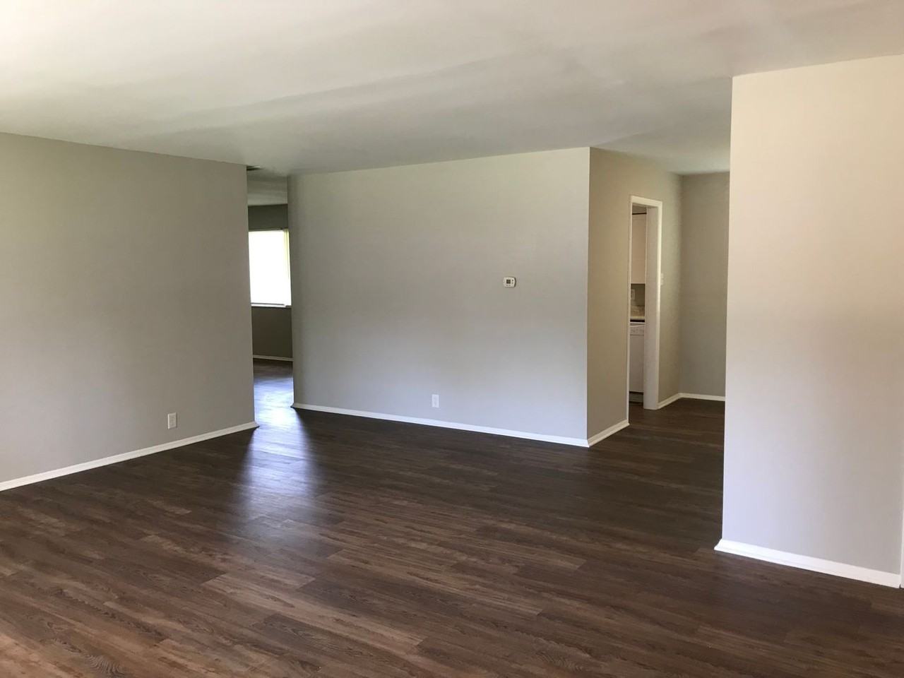 8055 Stafford Ct - Photo 5 of 13