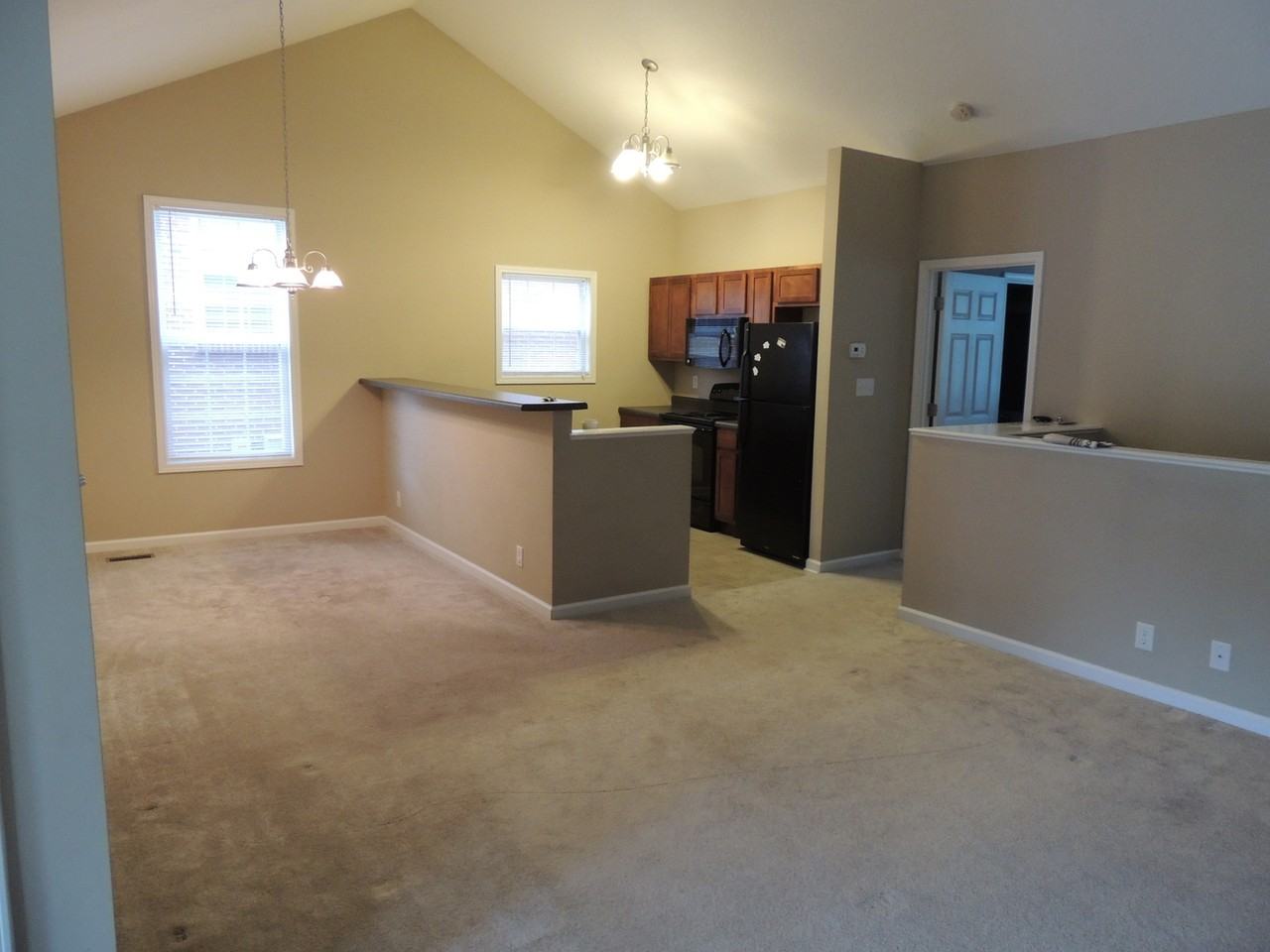 1108 Harbin Ridge Ln - Photo 4 of 16