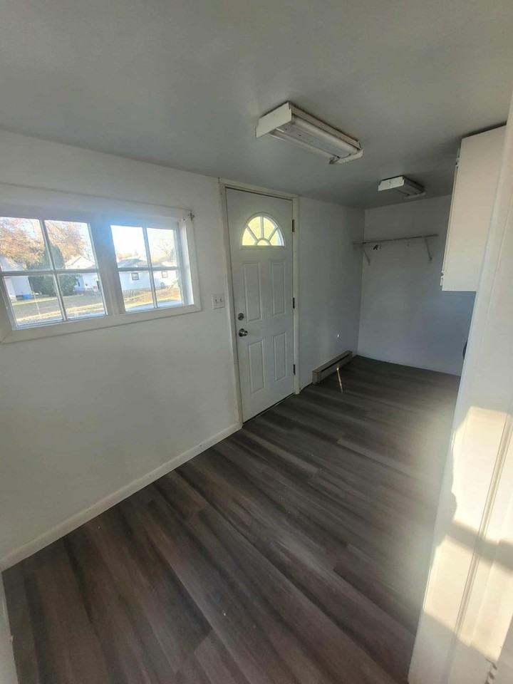 117 E Reed Ave - Photo 3 of 3