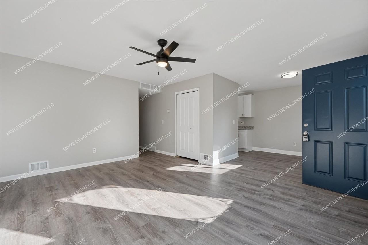 8033 Studebaker Avenue - Photo 6 of 33