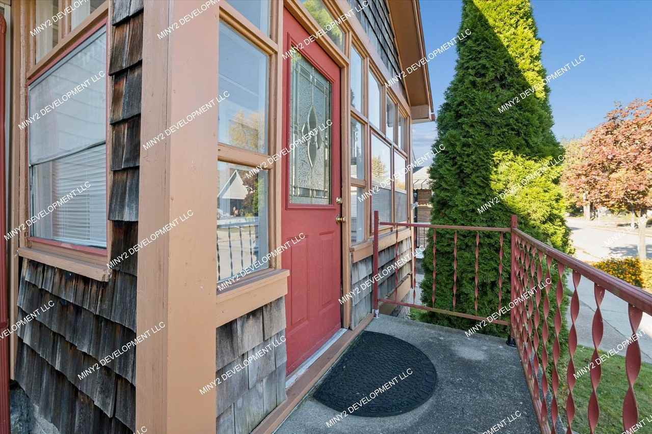 22618 Maxine St - Photo 4 of 37