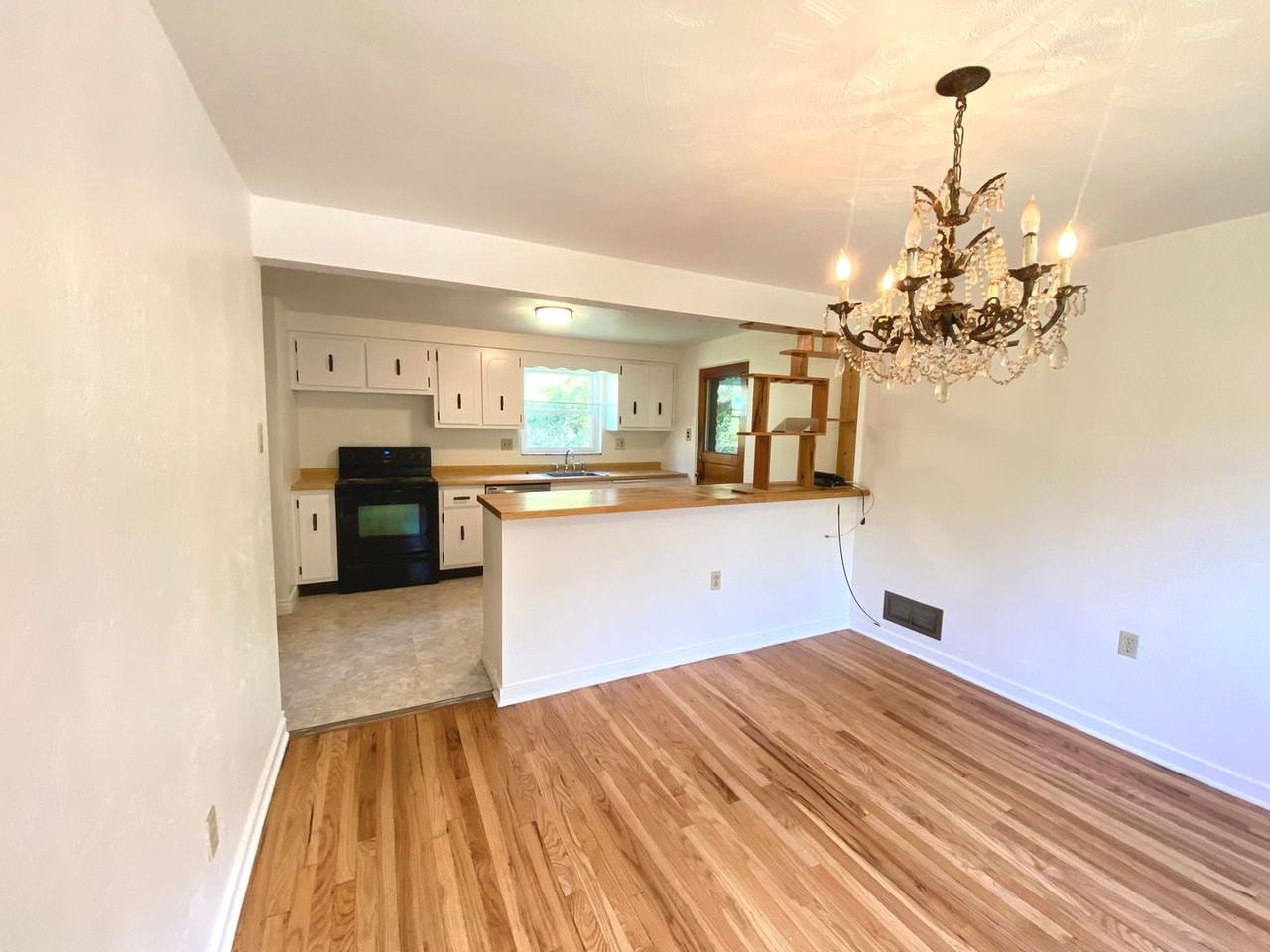 2557 Ivyglen Street - Photo 2 of 22