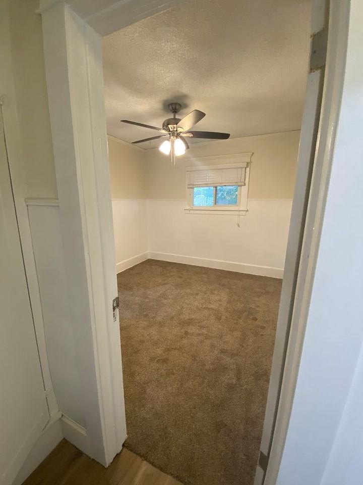 876 100 South - Photo 4 of 20