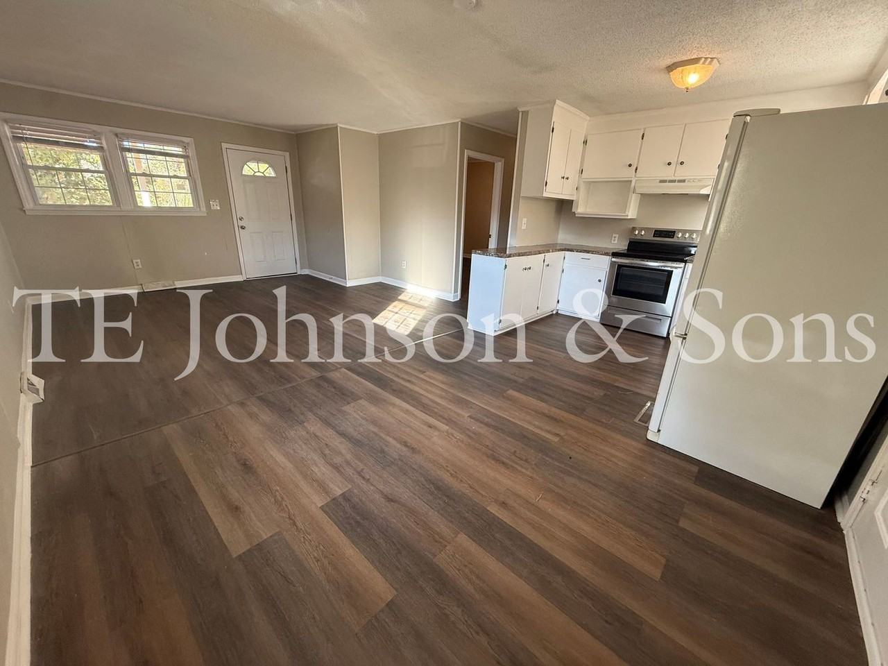 5052 Bismark St - Photo 6 of 27