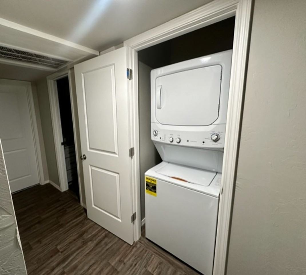 Ashwood Apartments - Photo 5 of 14