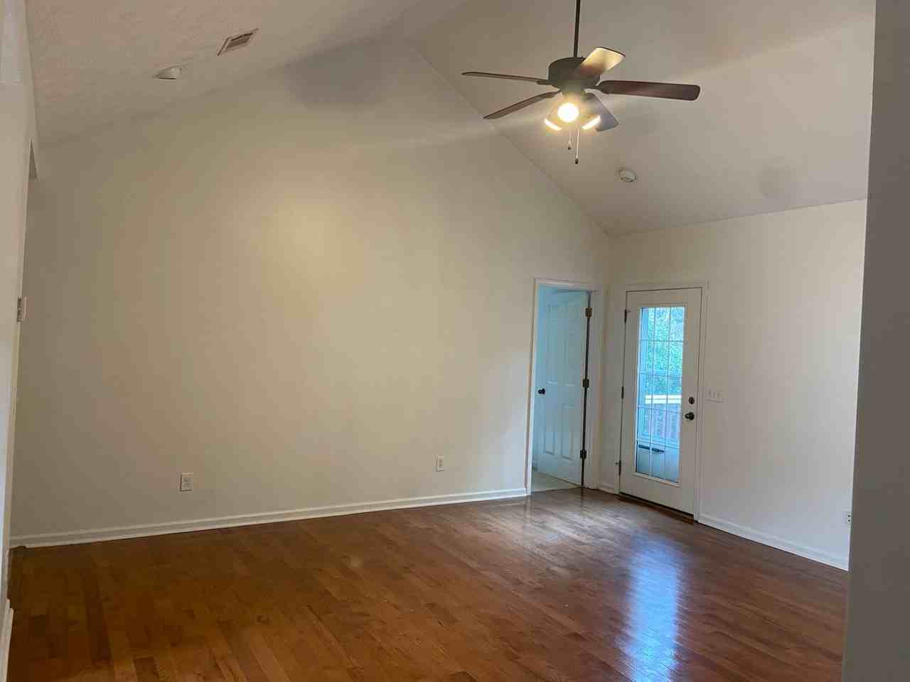 940 Sandstone Ln - Photo 6 of 10