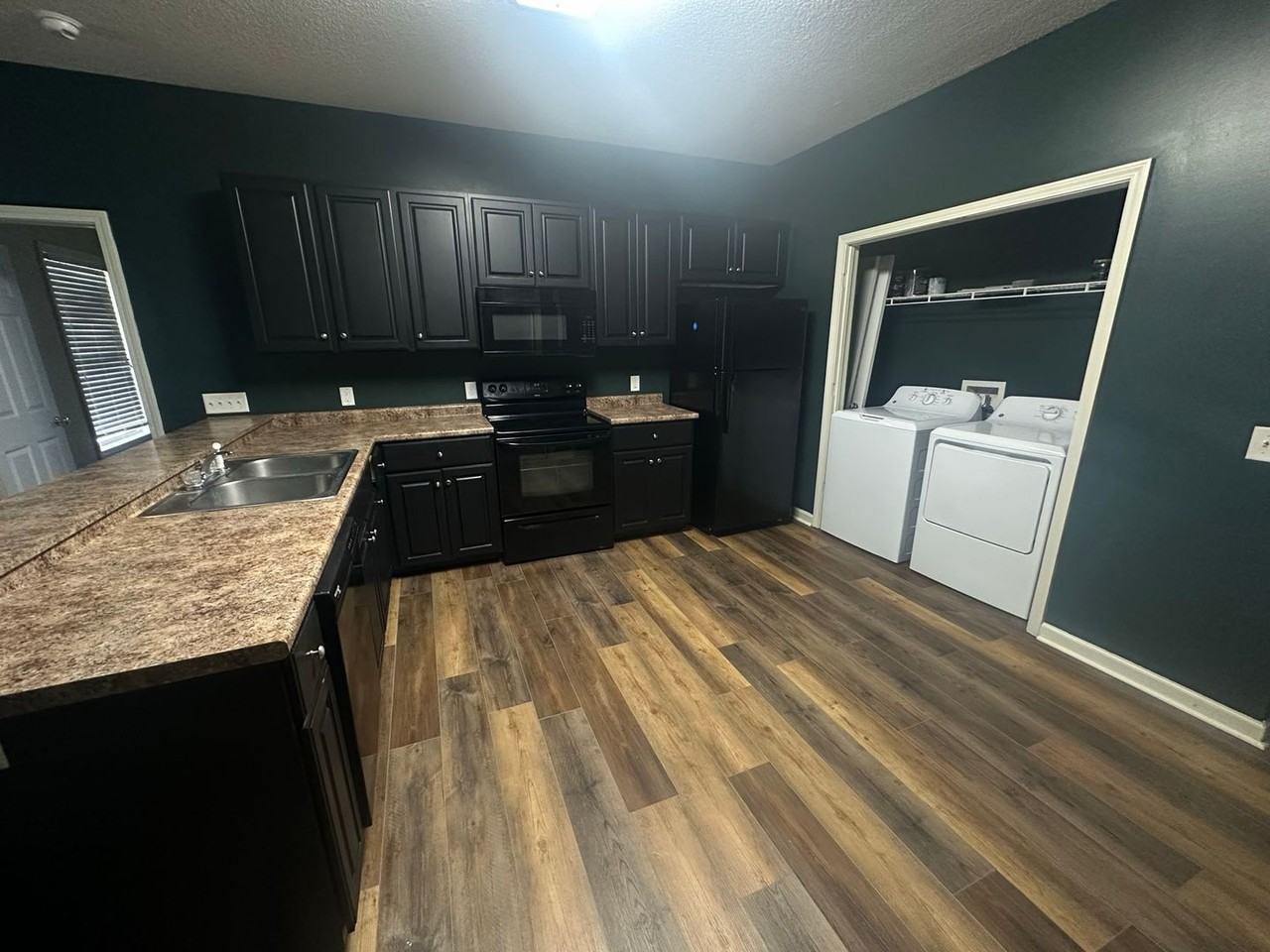 233 Sawgrass Trl - Photo 2 of 15