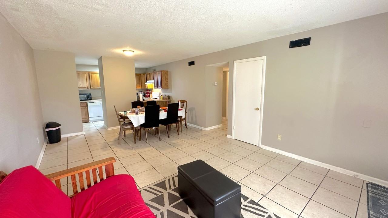 448 Belmont Rd - Photo 3 of 17