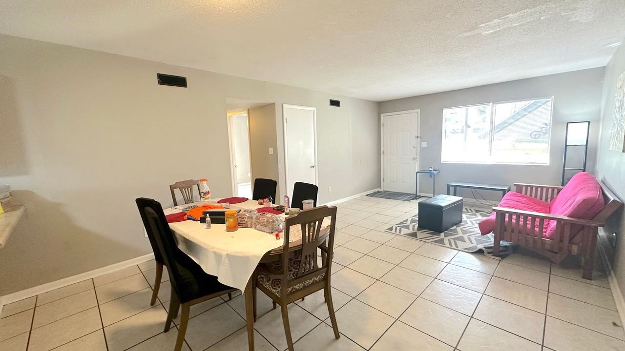 448 Belmont Rd - Photo 4 of 17