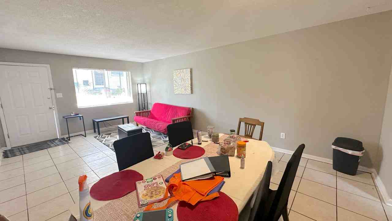 448 Belmont Rd - Photo 5 of 17