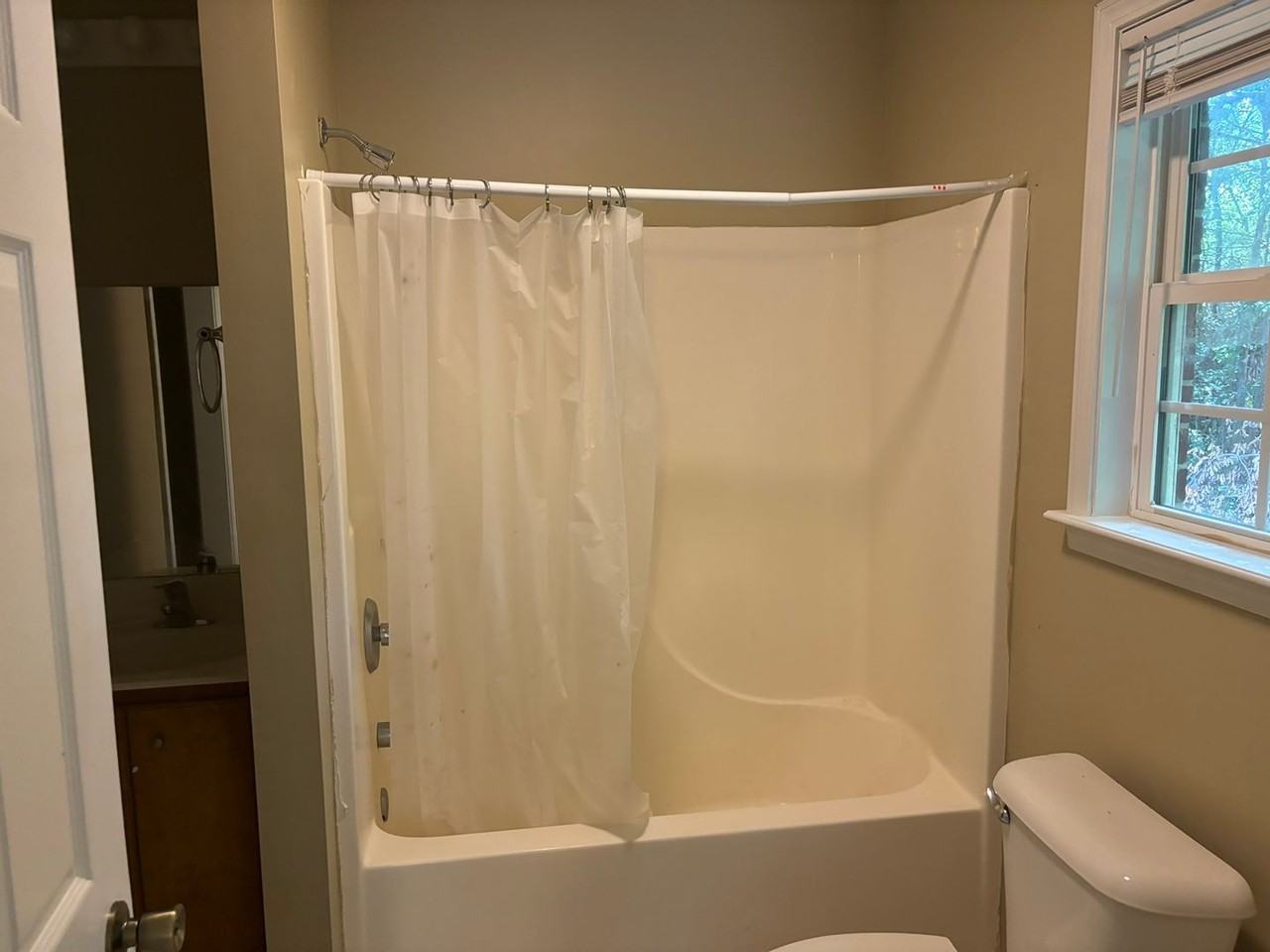 1505B Mike Ann Dr. - Photo 3 of 11