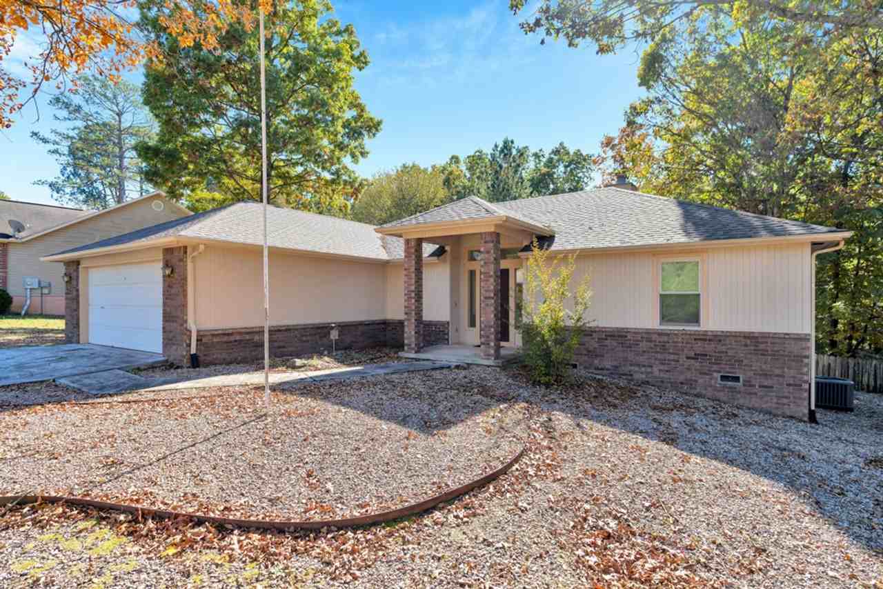 5 Longleat Ln - Photo 2 of 25