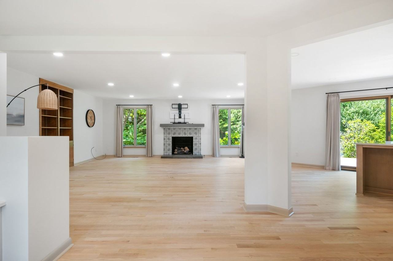 625 Woodland Dr - Photo 2 of 30