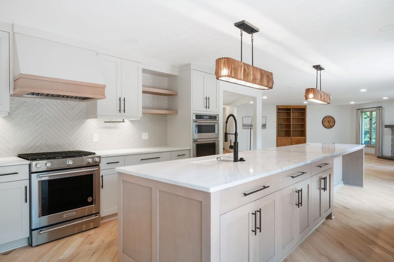 625 Woodland Dr - Photo 5 of 30