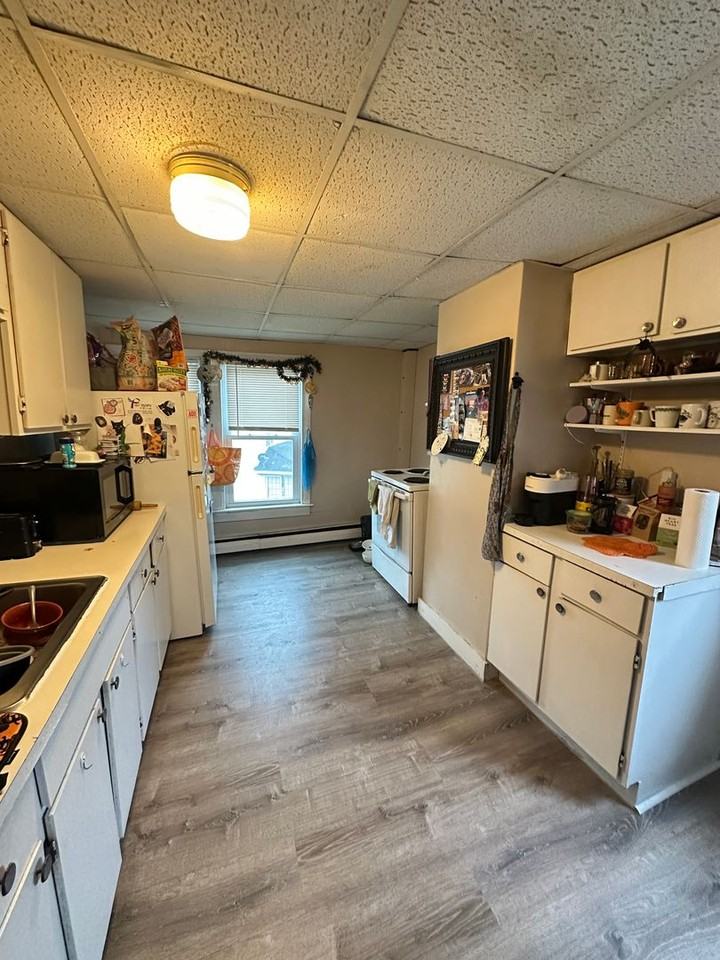 83 Park Street, Orono ME - Photo 7 of 14