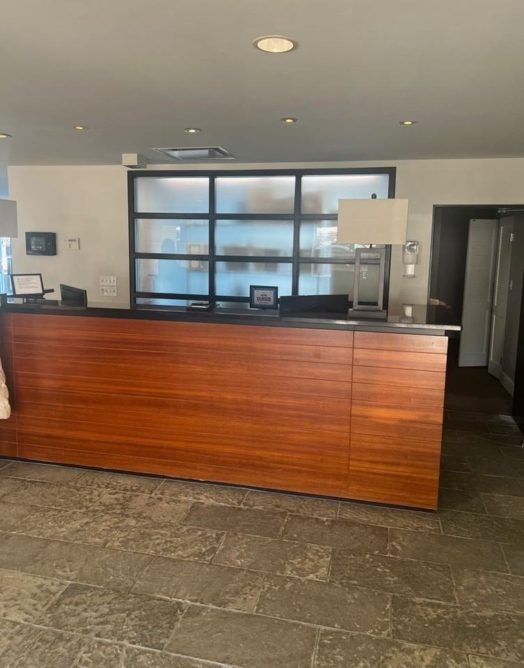 600 E 8th St - Photo 3 of 37