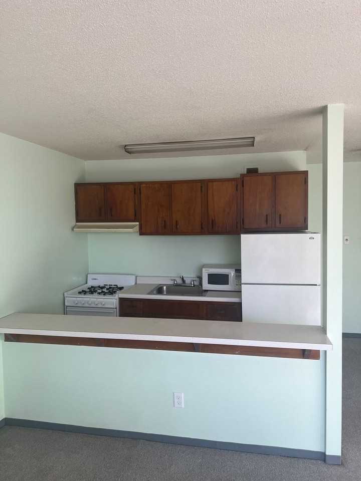 600 E 8th St - Photo 6 of 37