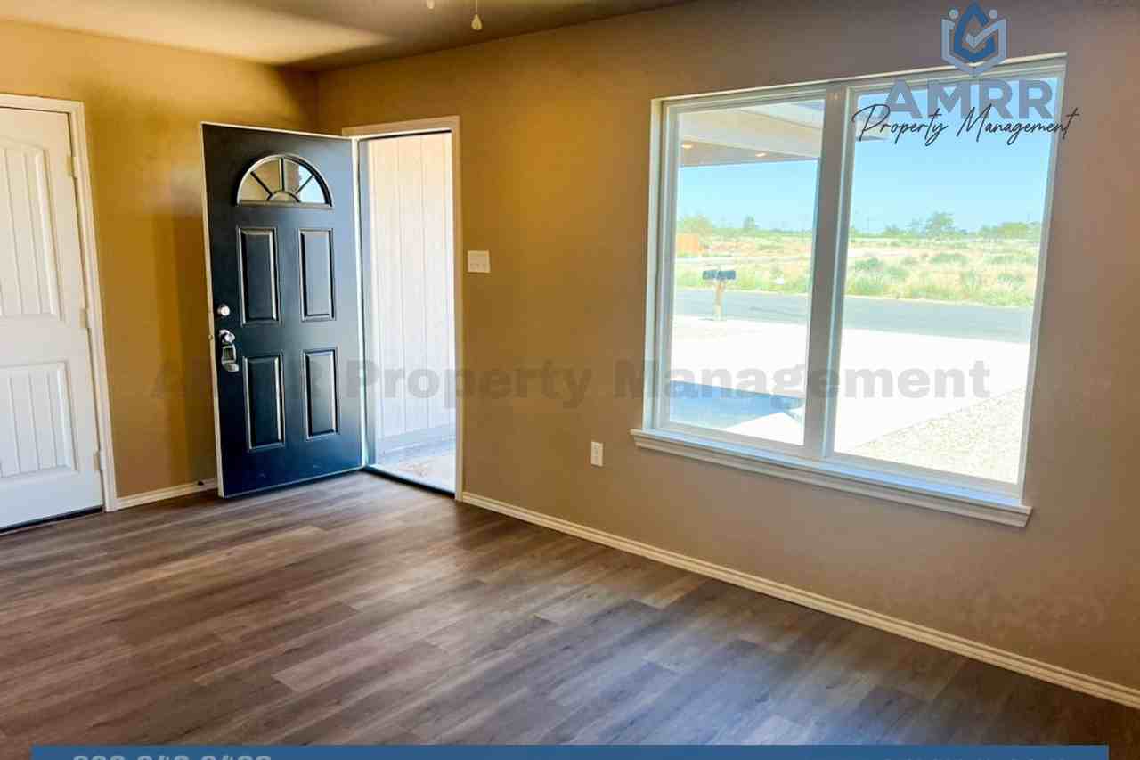 1301 E 16th St - Photo 2 of 22