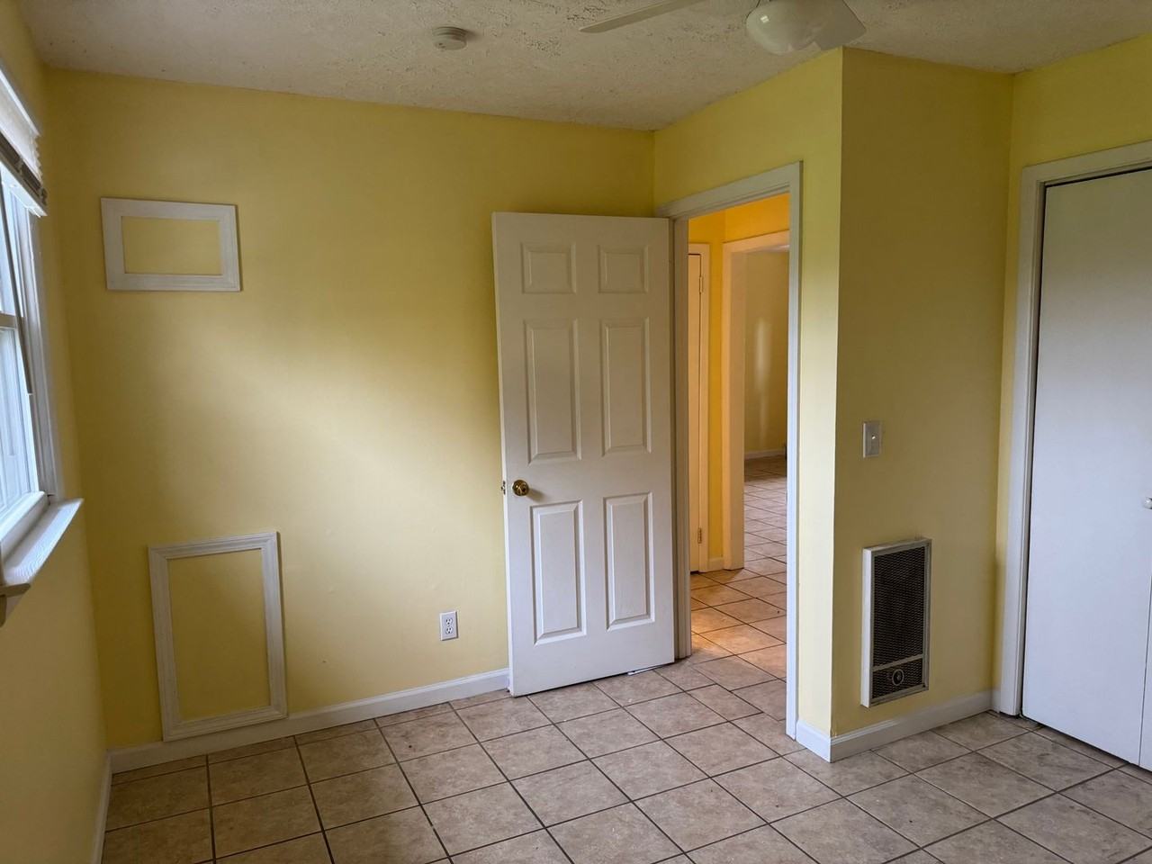 3411 W Walnut St #3 - Photo 3 of 6