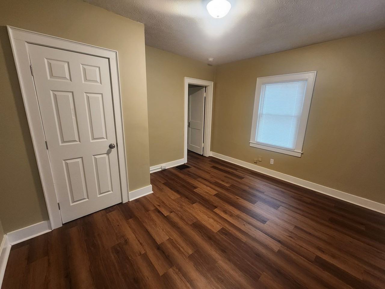 1772 West Gaulbert Avenue - Photo 6 of 21