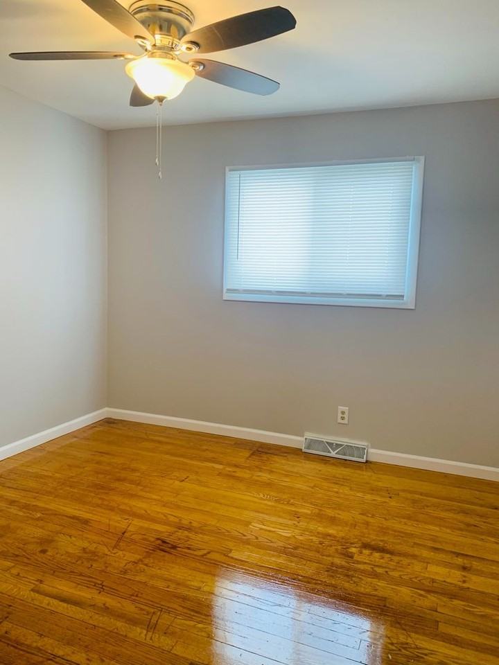 1709 19th Avenue - Photo 5 of 12