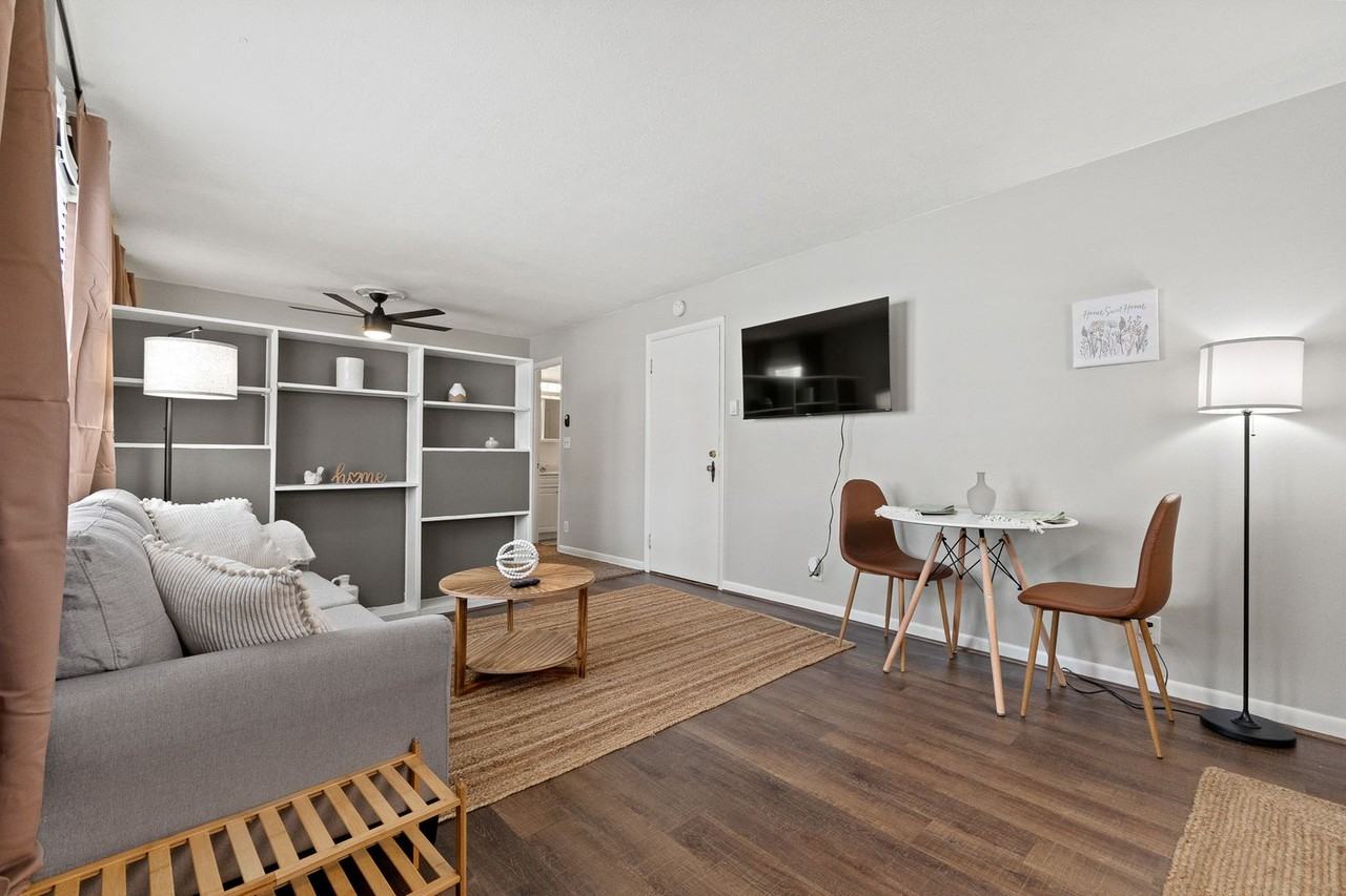 7321 Ideal Ave - Photo 3 of 17