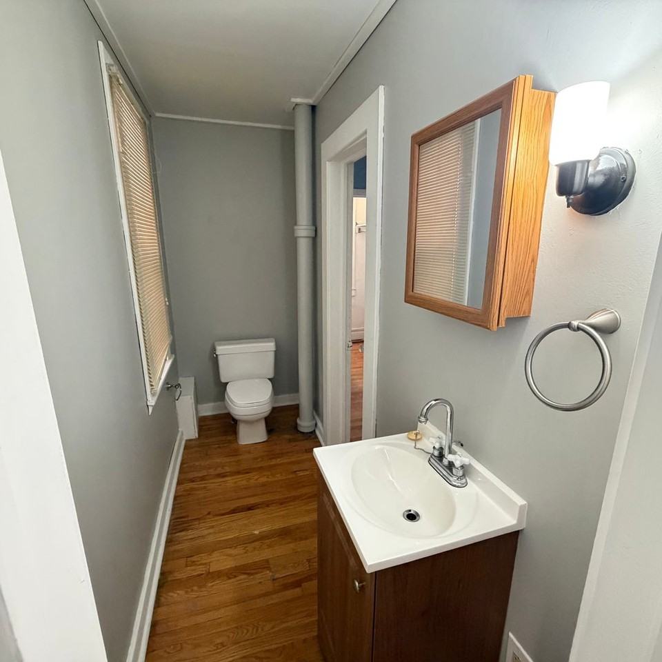 56 Union Avenue Northeast - Photo 5 of 18