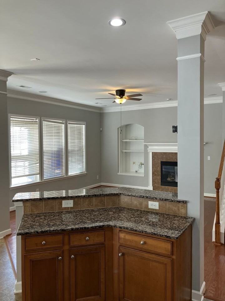 8532 Westmoreland Lake Dr - Photo 3 of 32