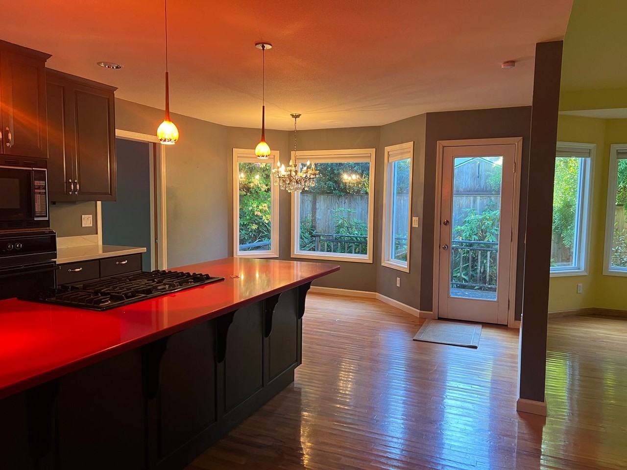 30 E Ridge Ln - Photo 4 of 20