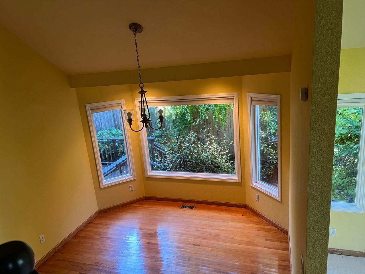 30 E Ridge Ln - Photo 7 of 20