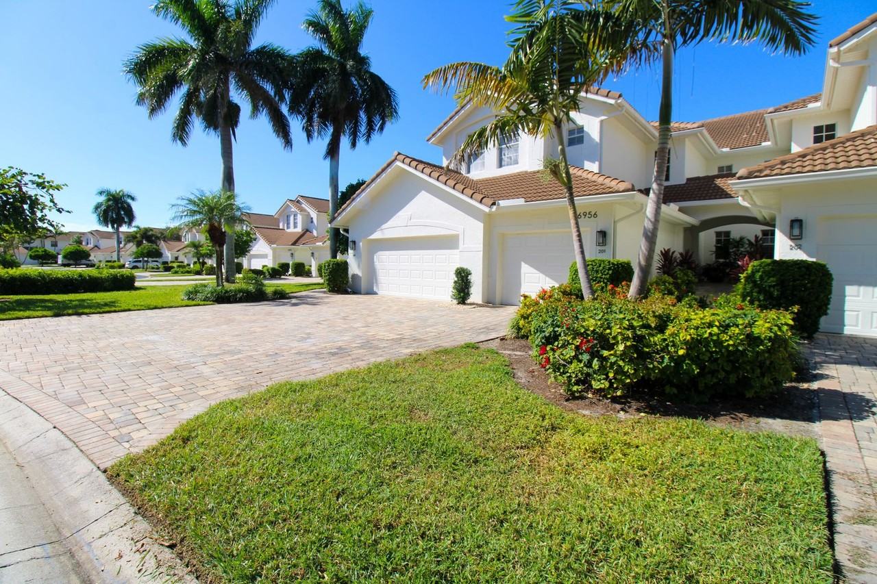 26956 Montego Pointe Ct #201 - Photo 6 of 50