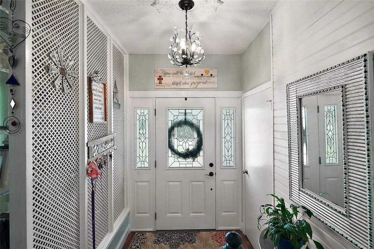 27212 Orange Ave - Photo 2 of 38