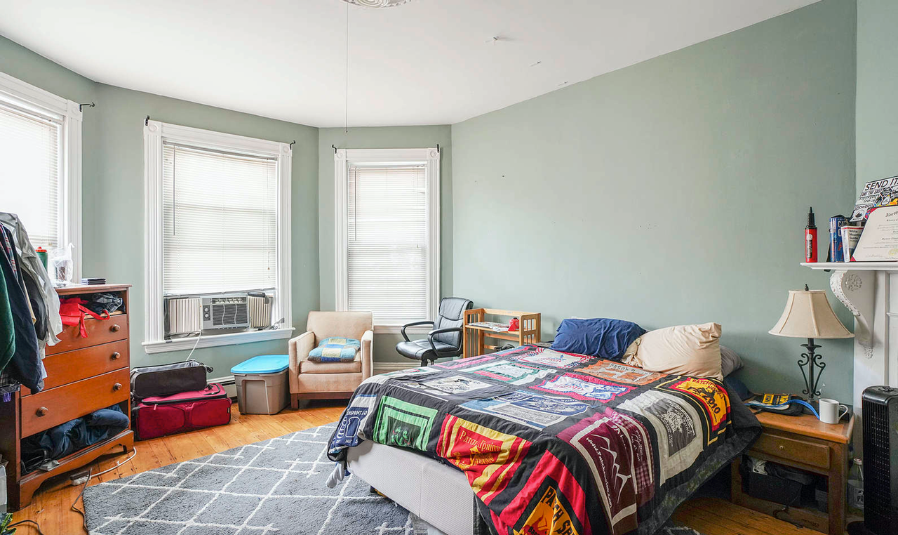 15 Sachem St - Photo 3 of 15