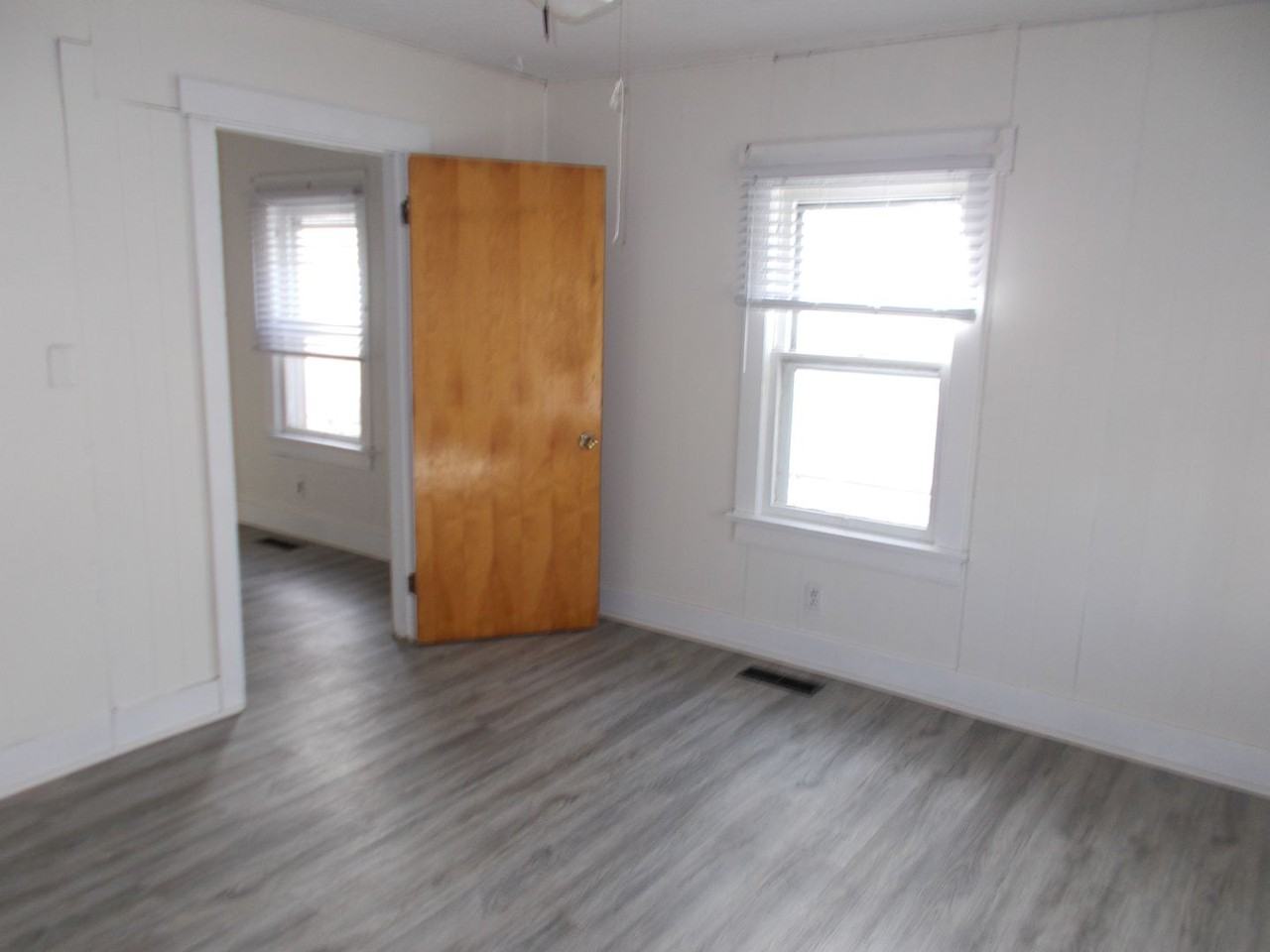1445 Harris St - Photo 2 of 13