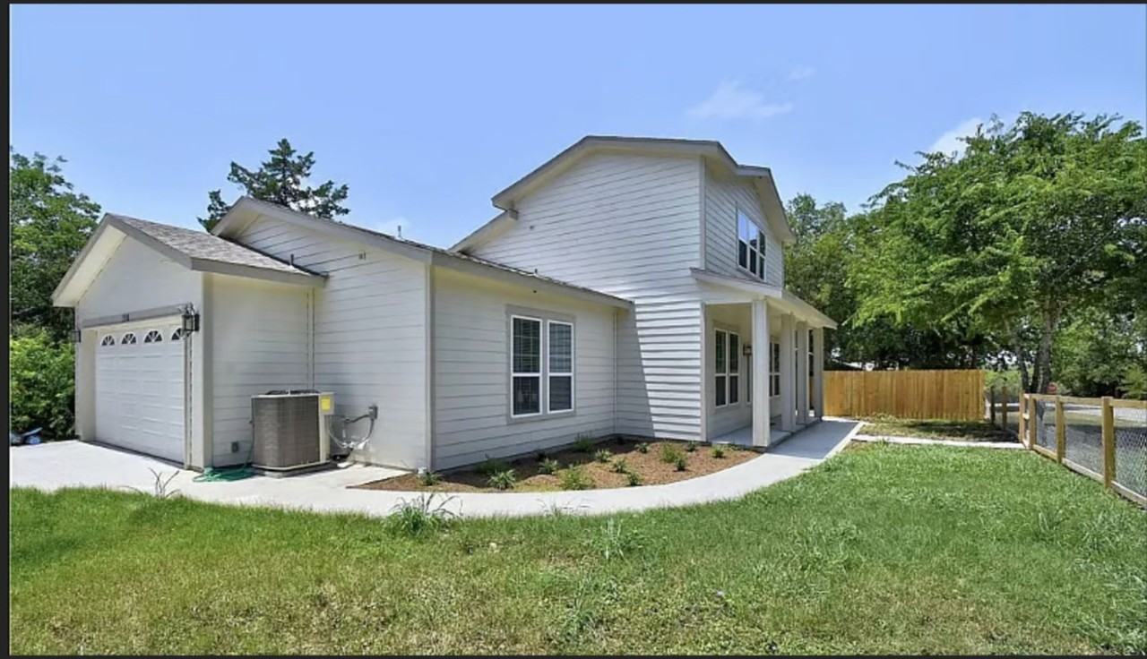 210 Cottage St - Photo 2 of 21