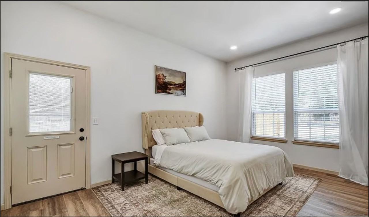 210 Cottage St - Photo 7 of 21