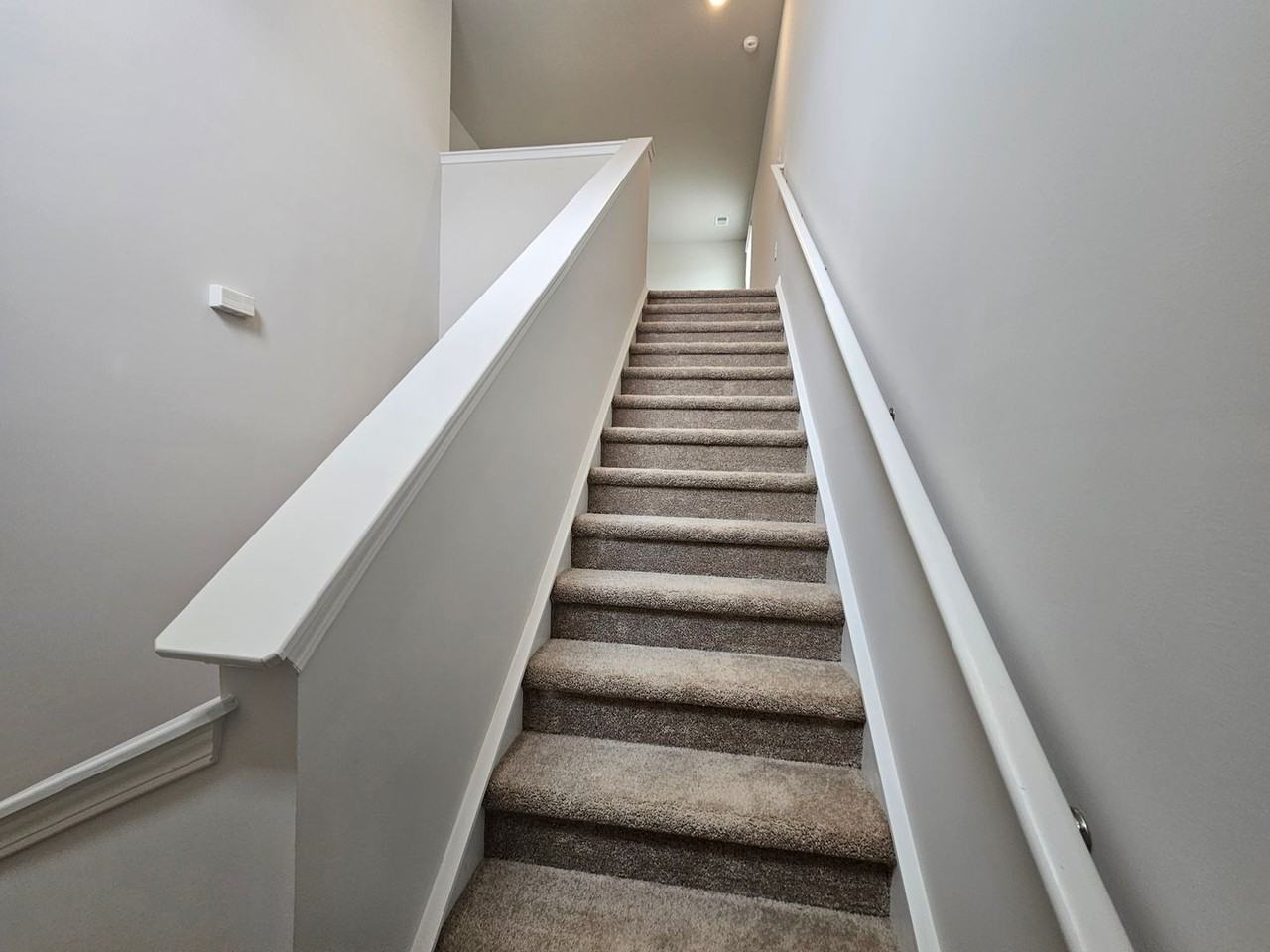 789 Wapama St - Photo 5 of 32