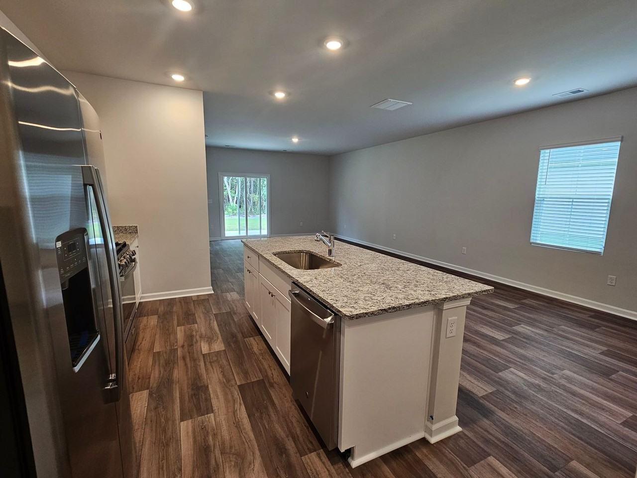 789 Wapama St - Photo 7 of 32