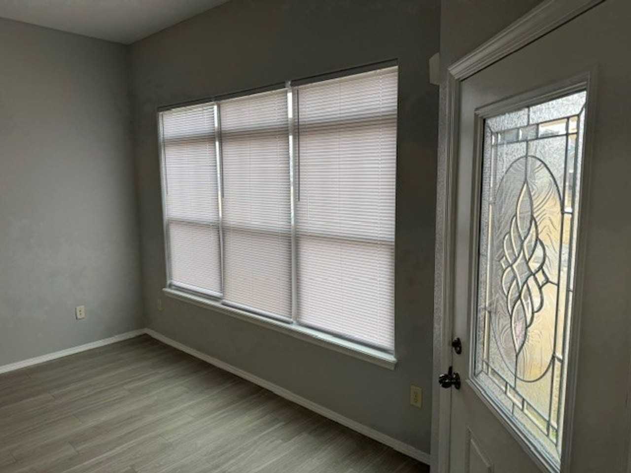 323 N Ninth St - Photo 3 of 12