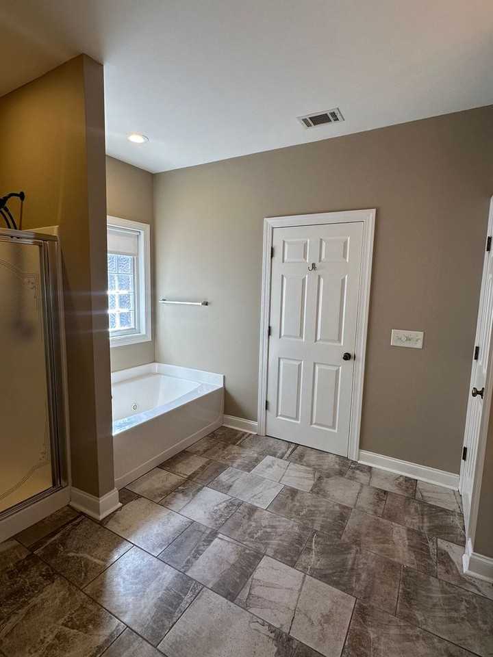 937 Brenau Point Dr - Photo 7 of 9