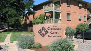 featured image of 735 Arapahoe Ave