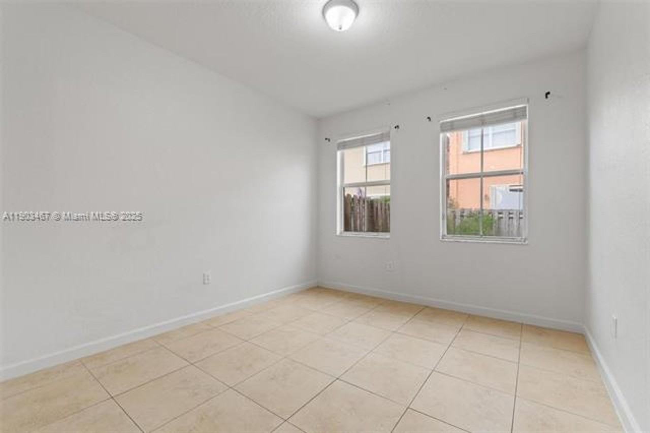 8394 Northwest 113th Path #0 - Photo 5 of 42