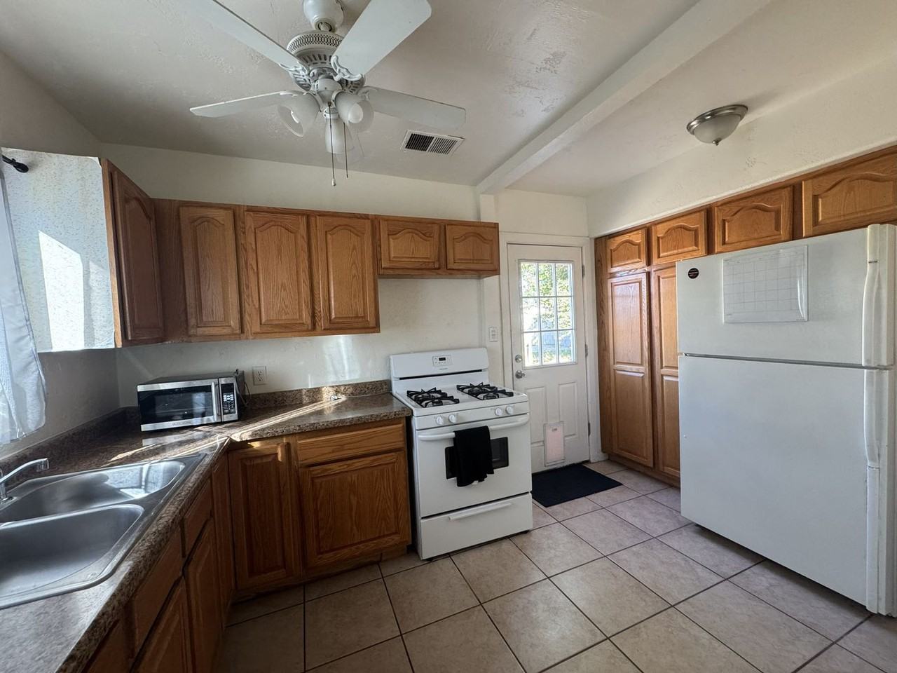 1710 S 11th Ave - Photo 6 of 14