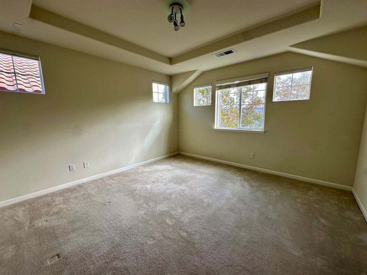 4178 Tobin Circle - Photo 4 of 8