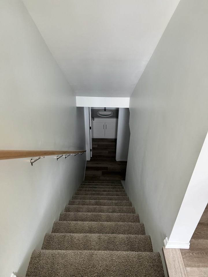 11820 61 Street NW - Full House #FULL - Photo 4 of 9