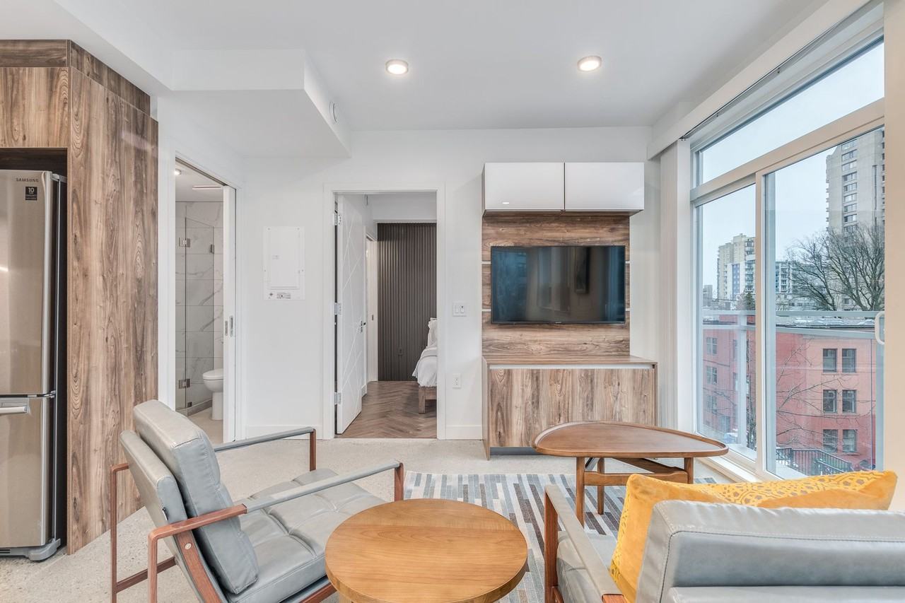 1170 Barclay Street - Photo 11